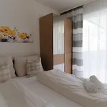 Oasis Woerthersee Neu & Zentral דירה