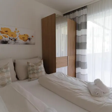 Oasis Woerthersee Neu & Zentral 公寓