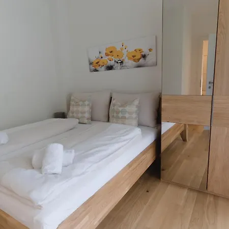 公寓 Oasis Woerthersee Neu & Zentral 克鲁彭多夫