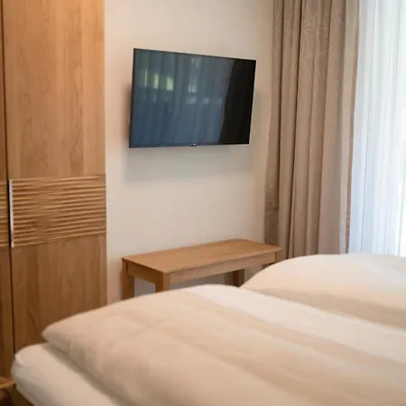 Oasis Woerthersee Neu & Zentral *