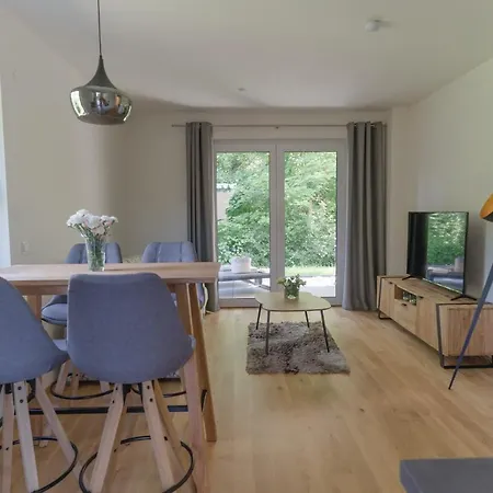 Oasis Woerthersee Neu & Zentral * 克鲁彭多夫