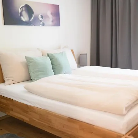 Oasis Woerthersee Neu & Zentral Апартаменты *