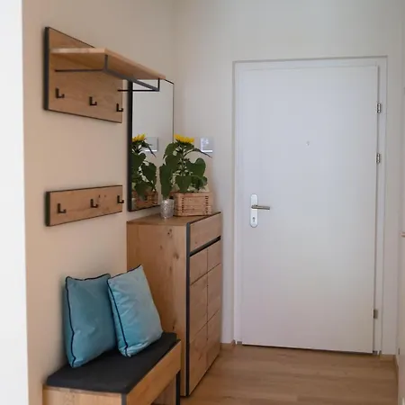 Oasis Woerthersee Neu & Zentral * Krumpendorf