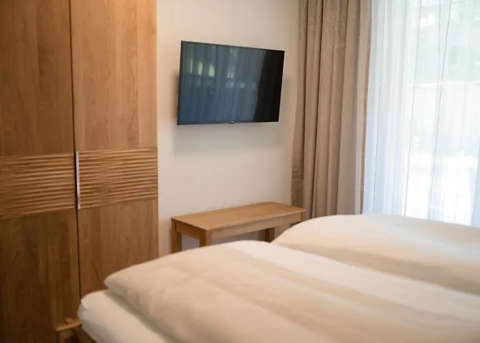 Oasis Woerthersee Neu & Zentral *