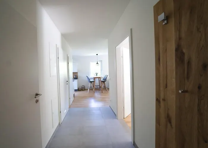 Oasis Woerthersee Neu & Zentral קרומפנדורף