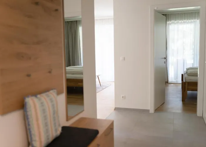 Oasis Woerthersee Neu & Zentral Апартаменты *