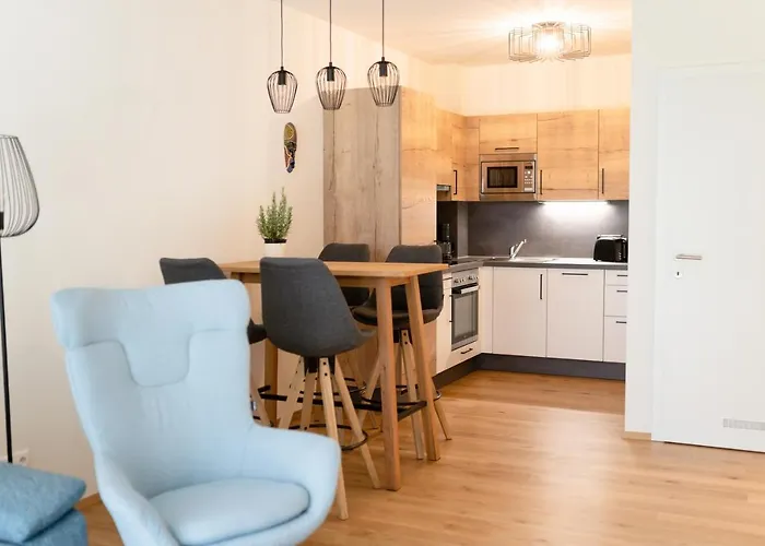 Oasis Woerthersee Neu & Zentral Апартаменты *